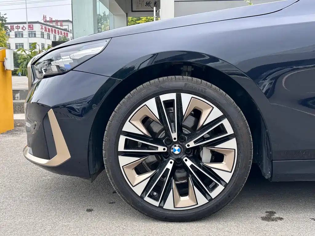 BMW 5 Series 5 2024 530Li Premium Luxury