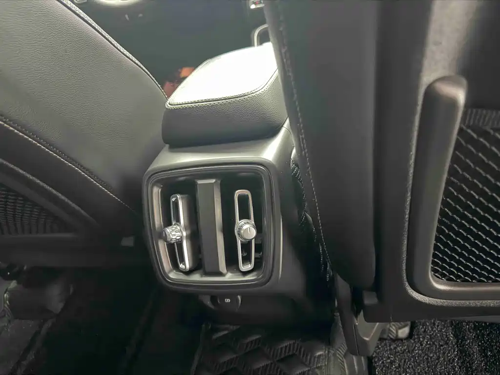 Volvo XC40 2022 T4 Luxury