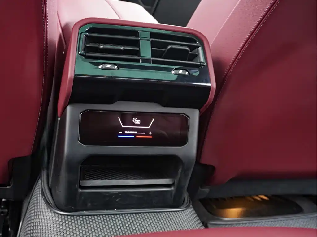 BMW 5 Series — миниатюра 17