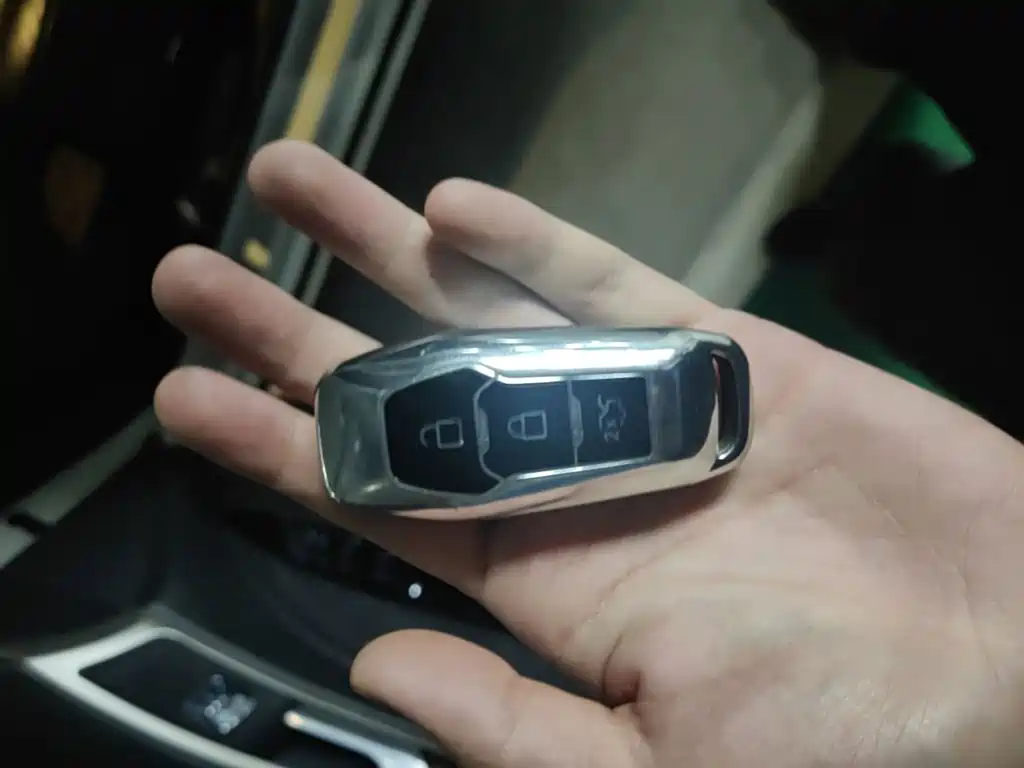 Ford Mondeo — миниатюра 10