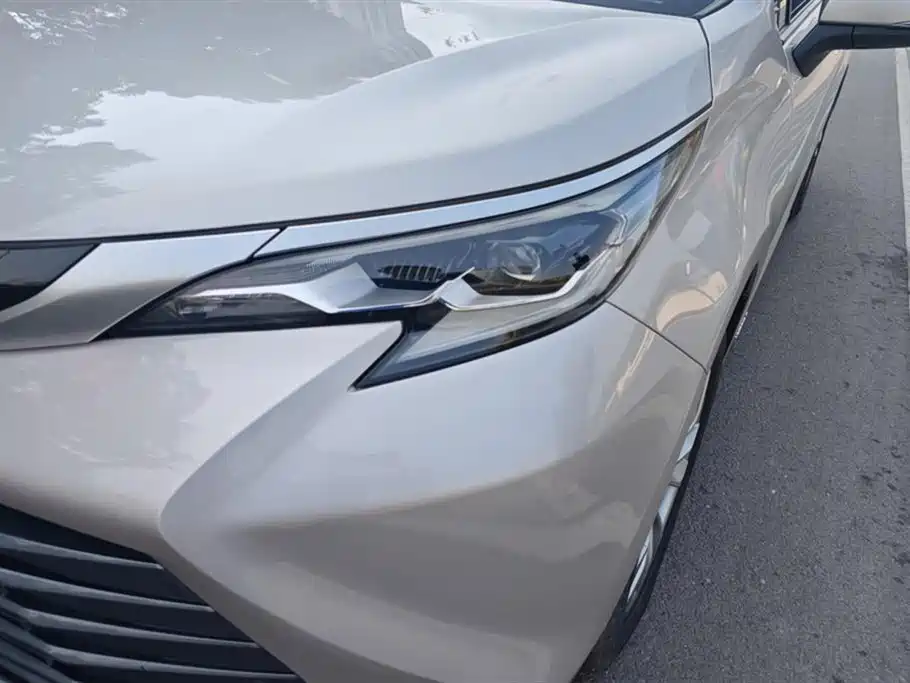 Toyota Sienna 2021 2.5L Luxury