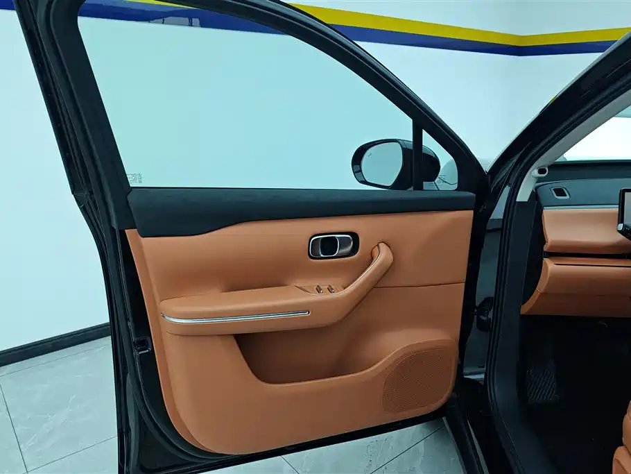 Leapmotor C16 2026 280 6 мест
