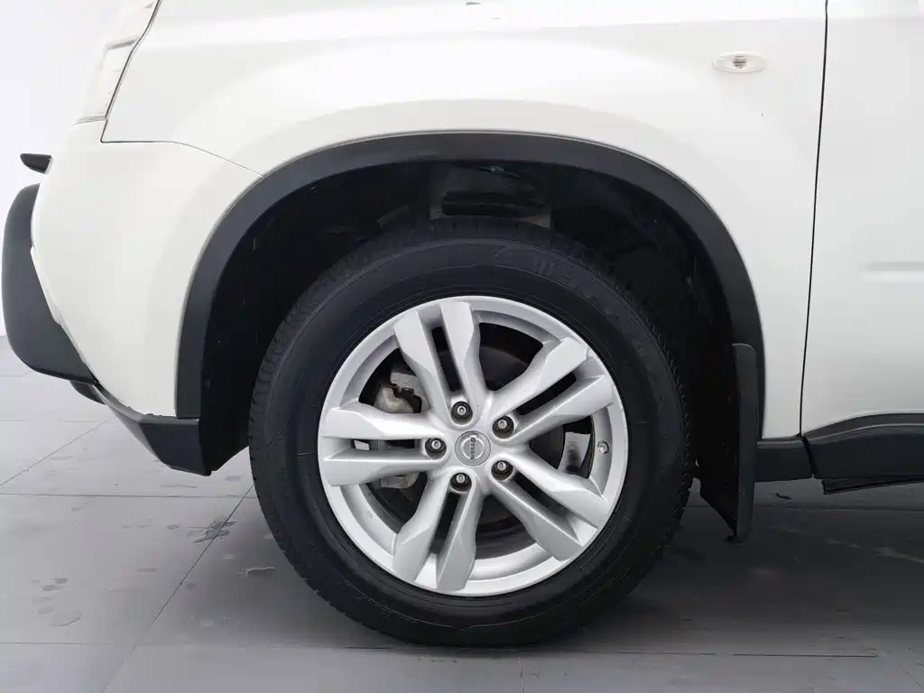 Nissan X-Trail — миниатюра 17