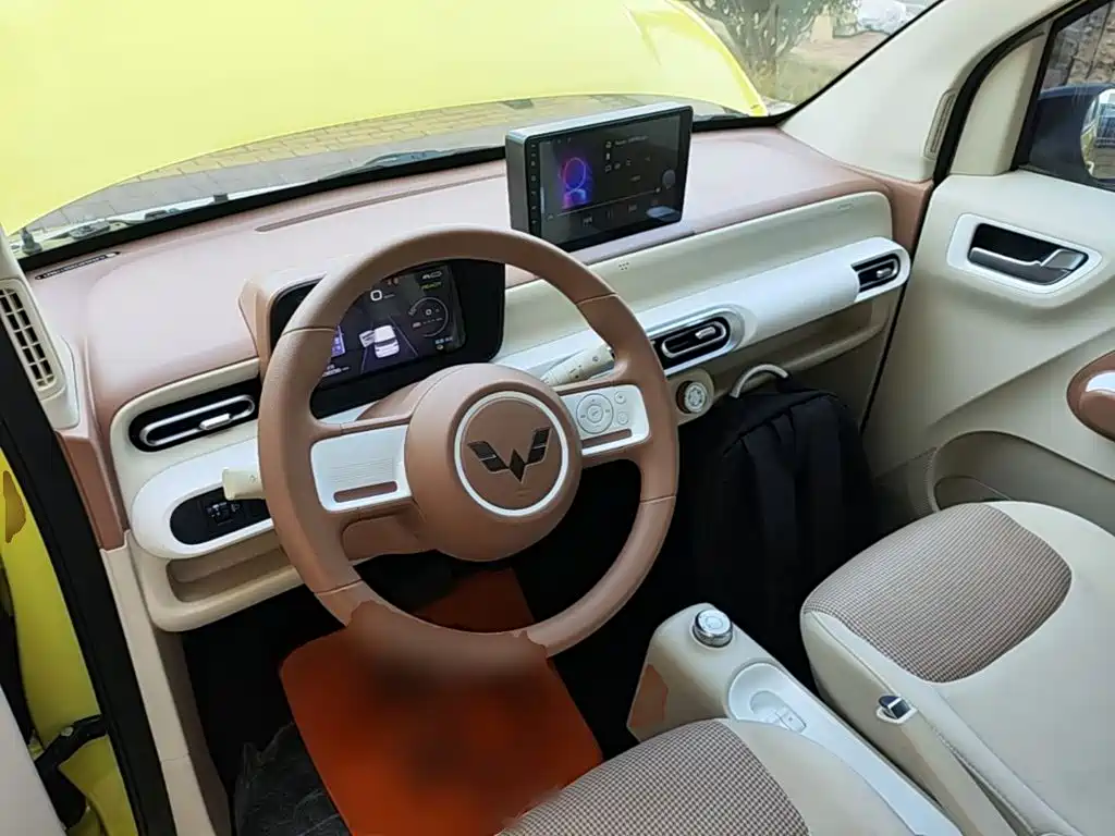 Wuling MINIEV — миниатюра 10