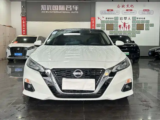 NISSAN TEANA 2022