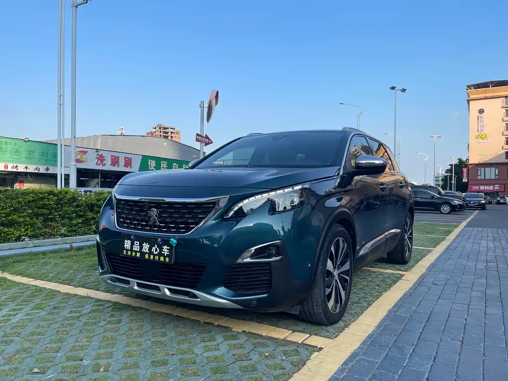 Peugeot 5008 2017 380THP 7 мест Luxury GT