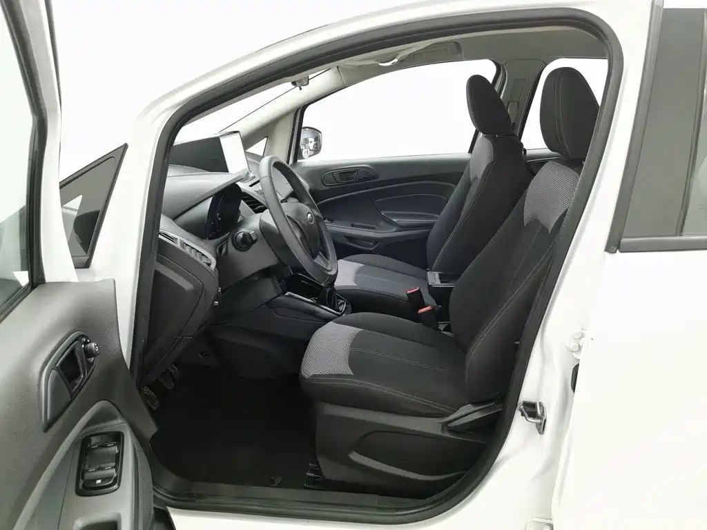 Ford Ecosport — миниатюра 10