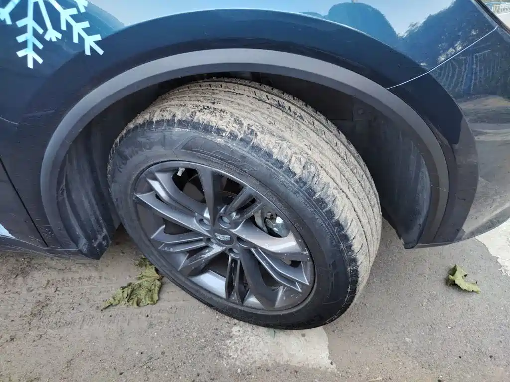 Geely Jia Ji New Energy — миниатюра 8