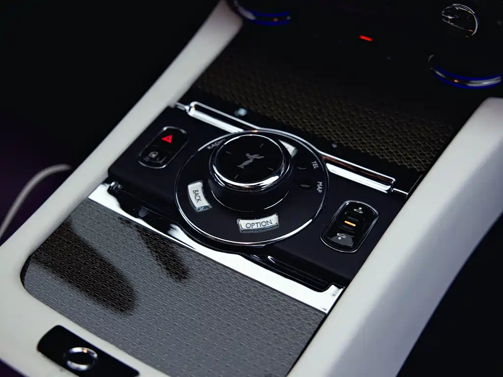 Rolls-Royce Wraith — миниатюра 14