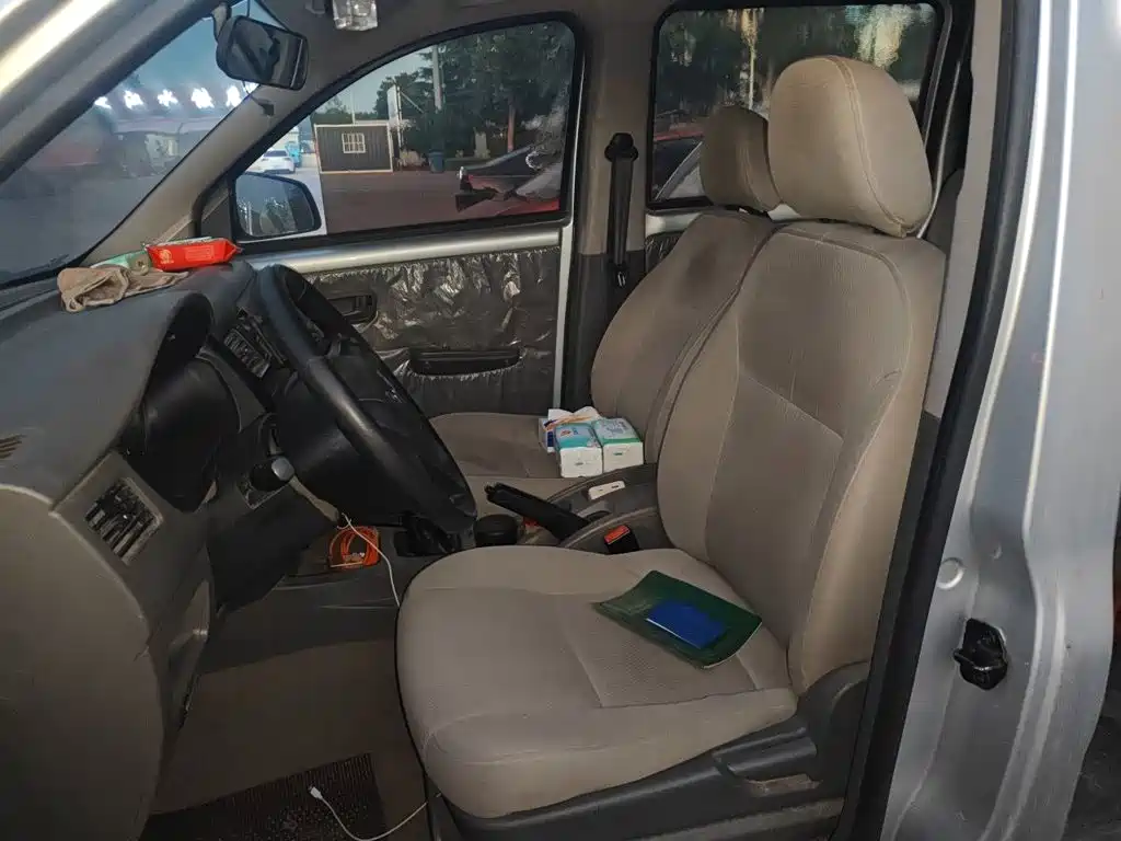 Wuling Rongguang V — миниатюра 16