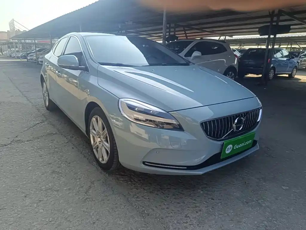 Volvo V40 — миниатюра 4