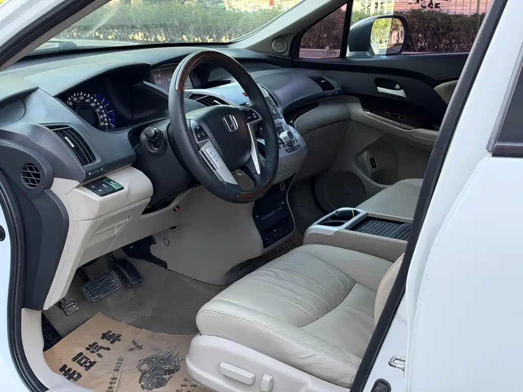 Honda Odyssey — миниатюра 8
