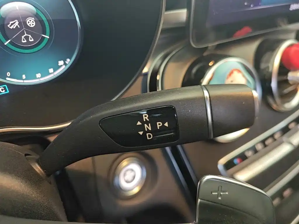 Mercedes-Benz C-Class — миниатюра 14