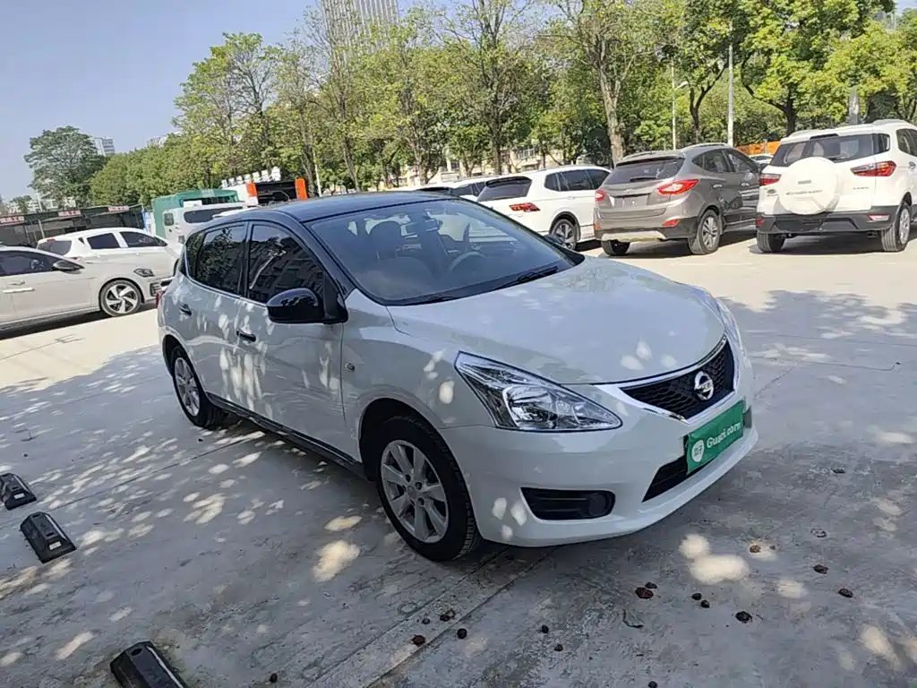 Nissan Tiida — миниатюра 4