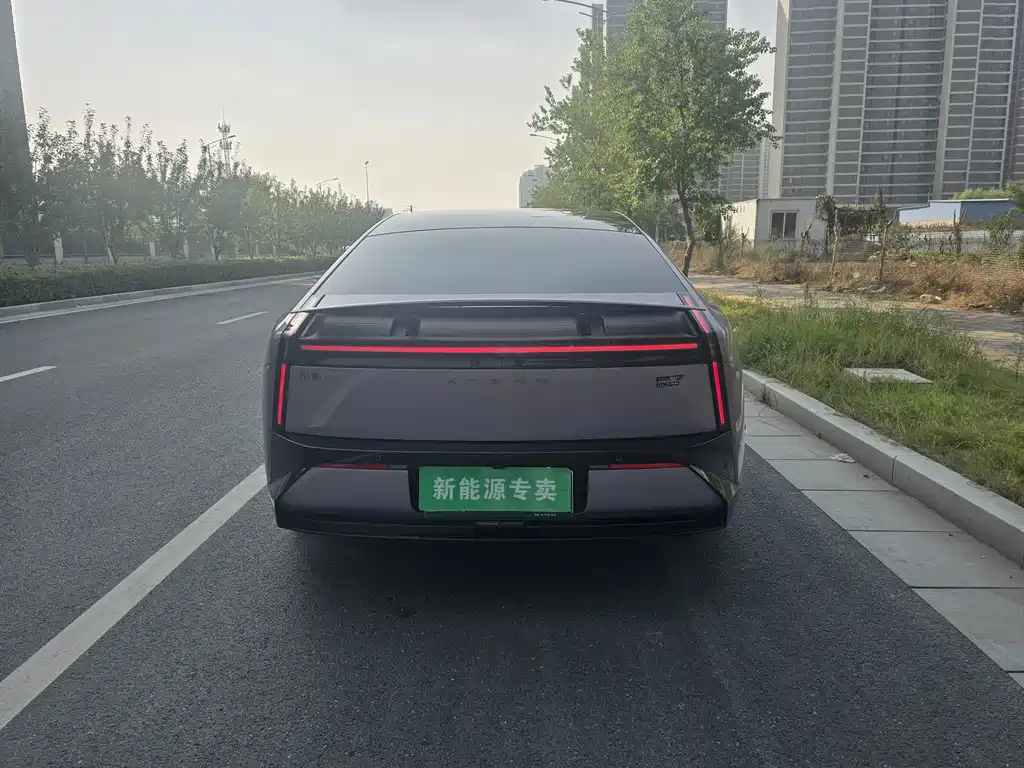 XPeng P7 — миниатюра 8