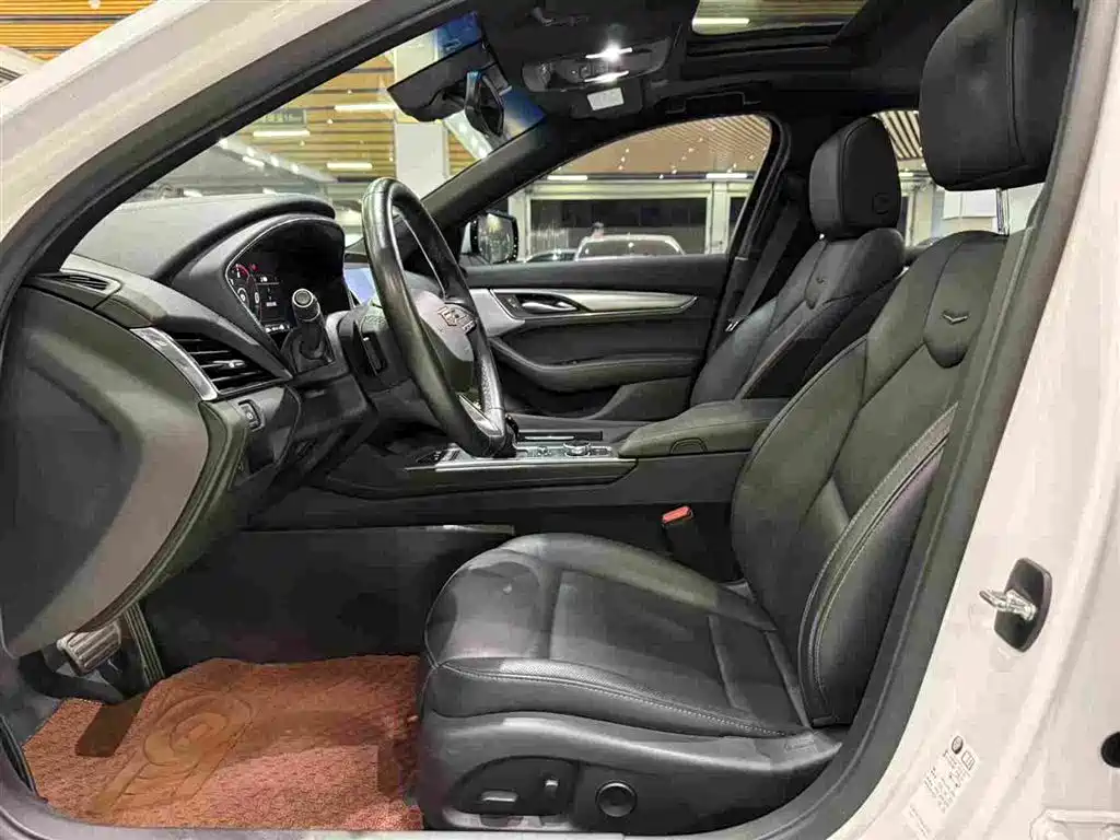 Cadillac CT5 — миниатюра 4