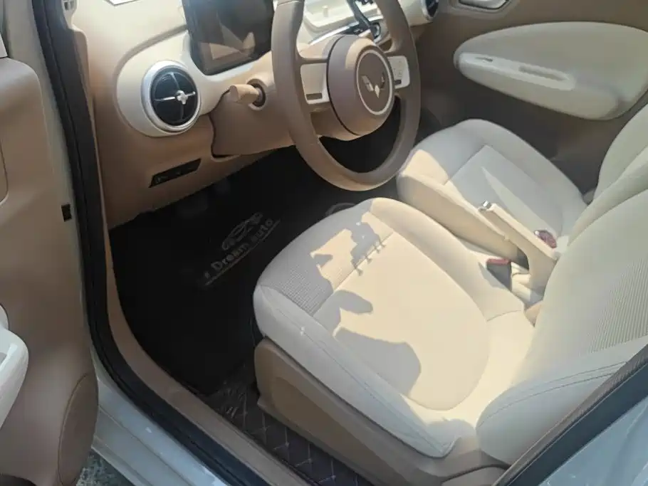 Wuling MINIEV — миниатюра 9