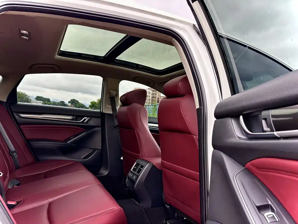 Honda Accord 2022 260TURBO Luxury