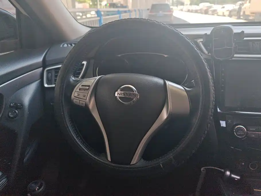Nissan X-Trail — миниатюра 15