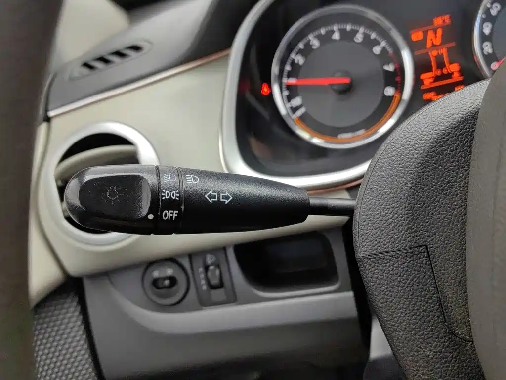 Chevrolet Sail — миниатюра 21