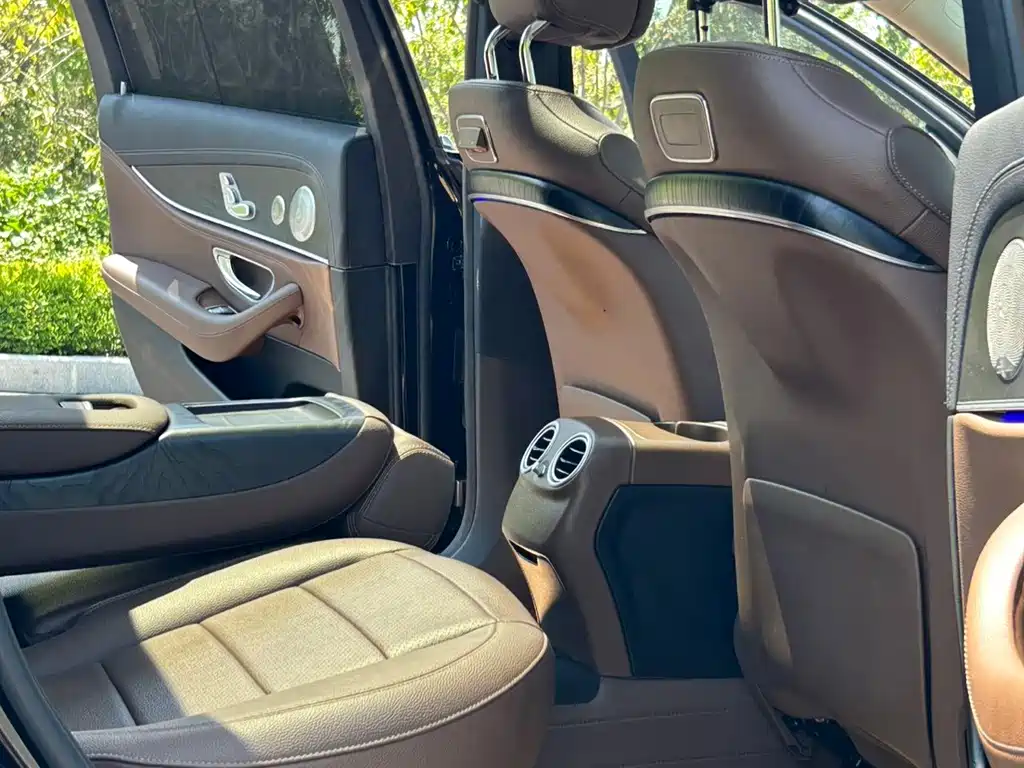 Mercedes-Benz E-Class — миниатюра 9