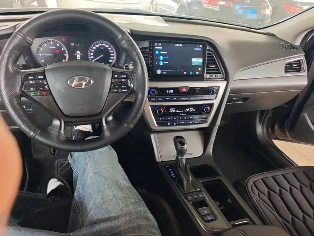 Hyundai Sonata — миниатюра 10