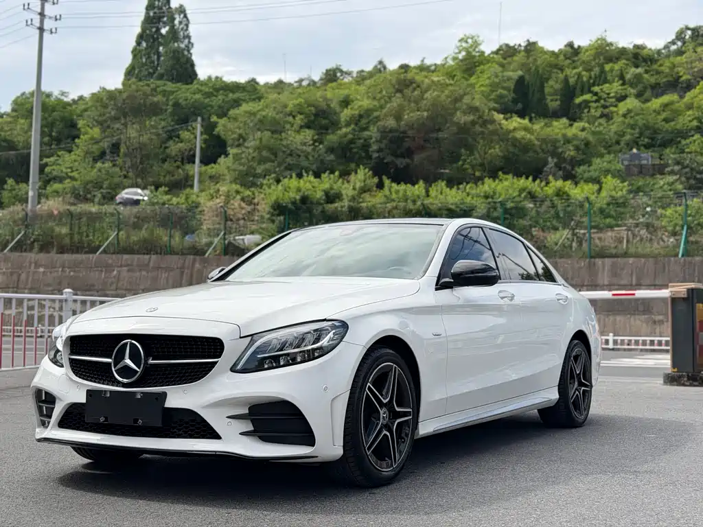 Mercedes-Benz C-Class 2021