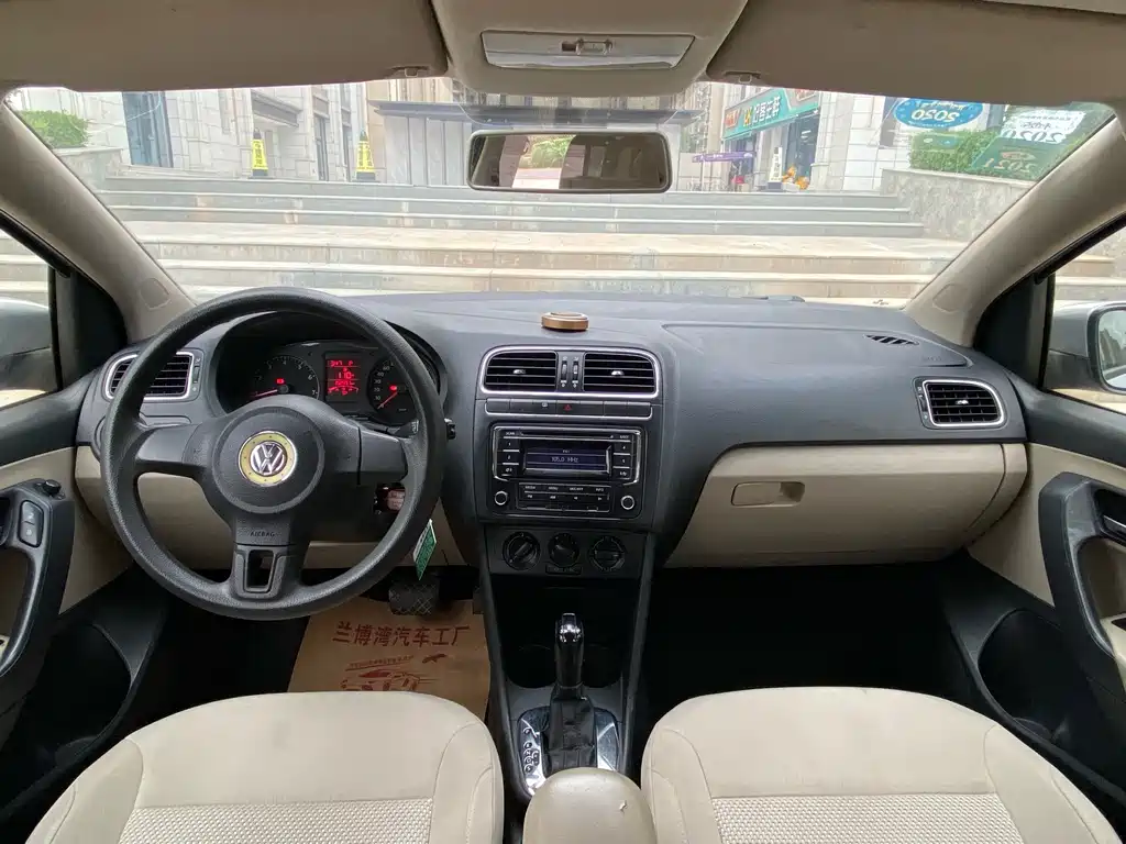 Volkswagen Polo — миниатюра 8