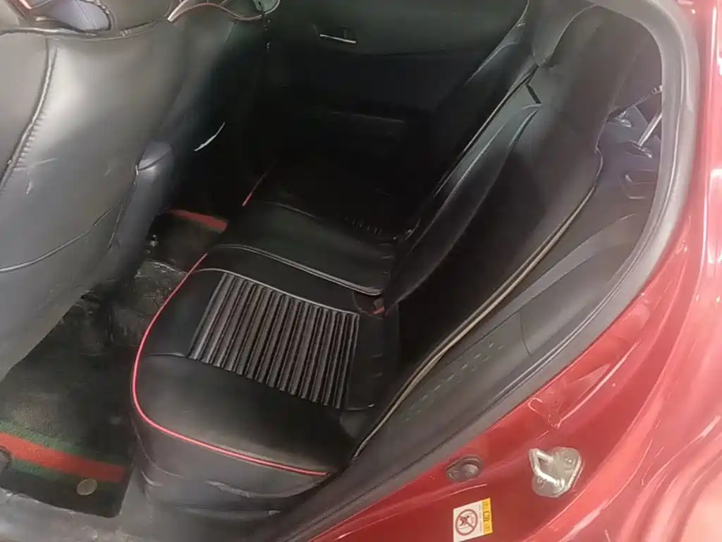 Toyota C-HR — миниатюра 17