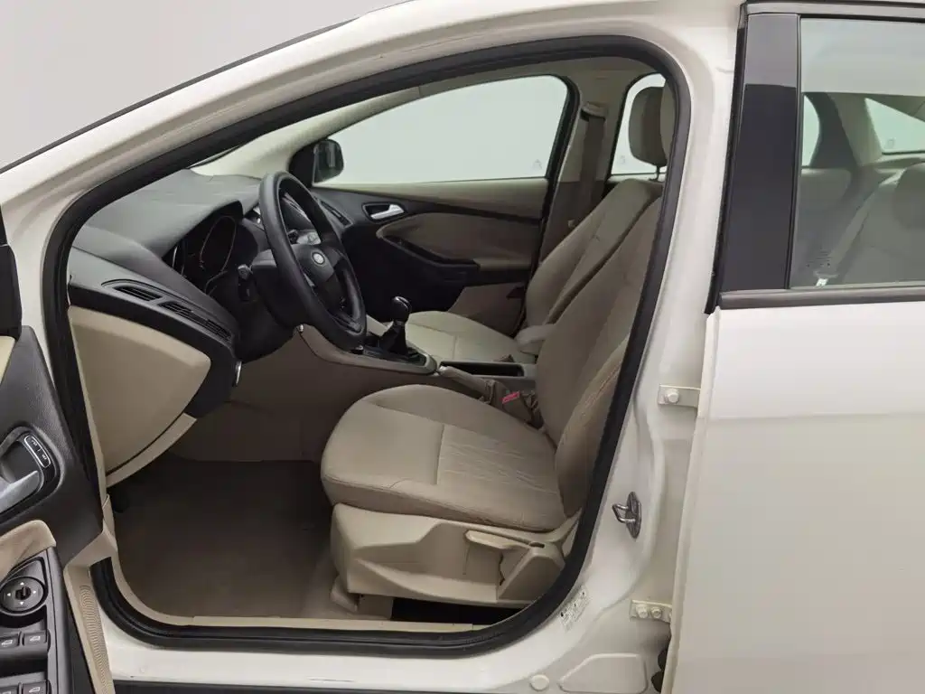 Ford Focus — миниатюра 10