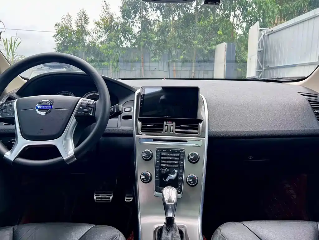 Volvo XC60 (Import) — миниатюра 11
