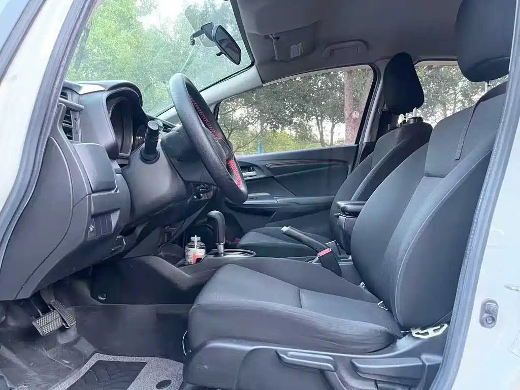 Honda Fit — миниатюра 4