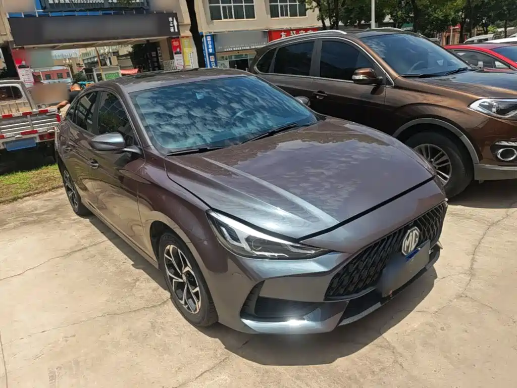 MG 5 2023 180DVVT CVT Luxury