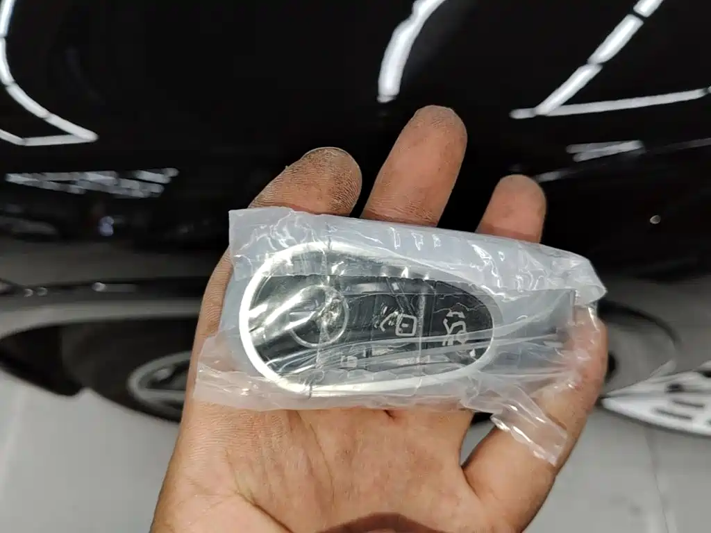 Mercedes-Benz EQS SUV — миниатюра 9