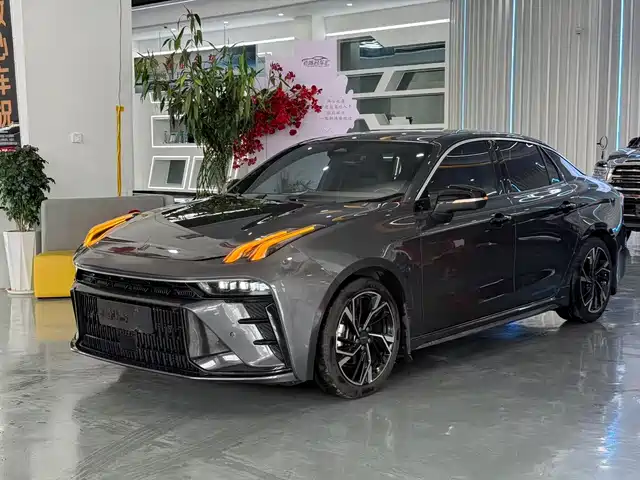 2023 Lynk & Co 03