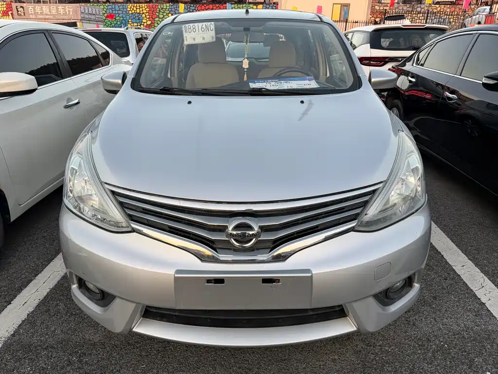 Nissan Livina — миниатюра 2