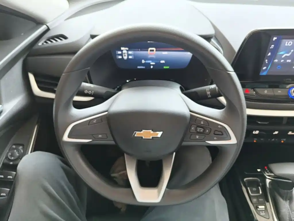 Chevrolet Menlo — миниатюра 11