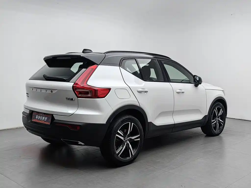 Volvo XC40 — миниатюра 2