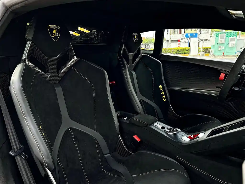 Lamborghini Huracán — фотографии объявления, Фото 18