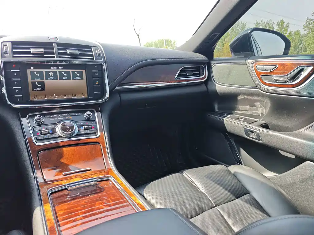 Lincoln Continental — миниатюра 14