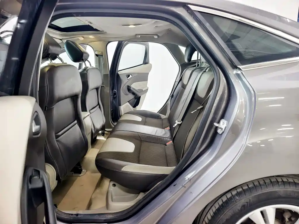 Ford Focus — миниатюра 13