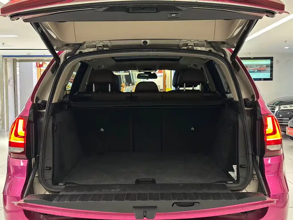 BMW X5 (Import) — миниатюра 8