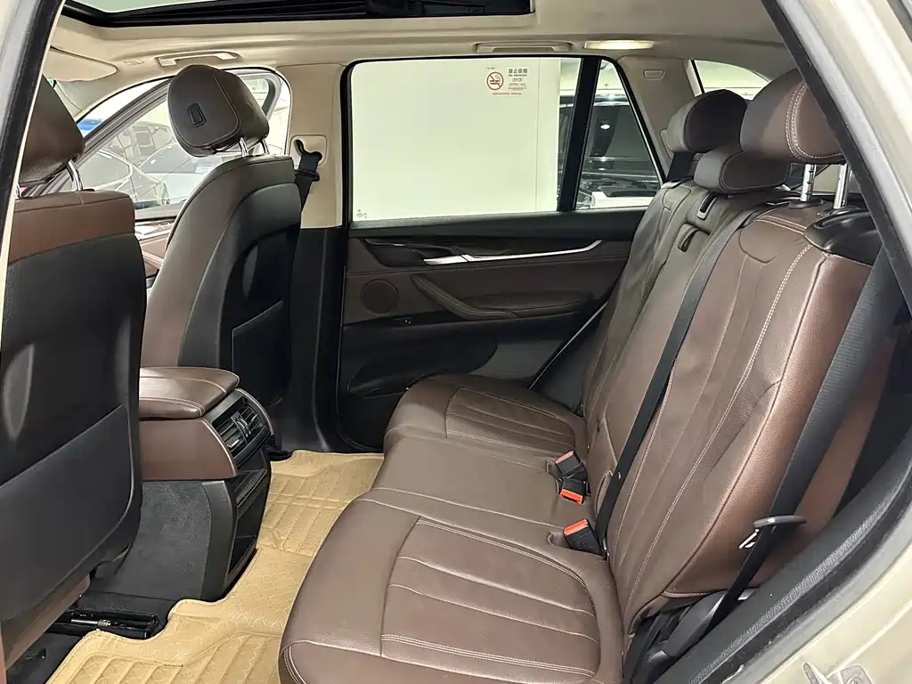BMW X5 (Import) — миниатюра 13
