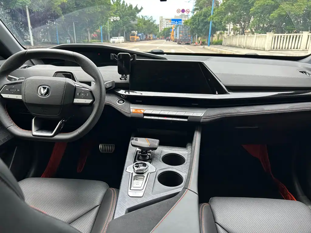 Changan UNI-V — миниатюра 5