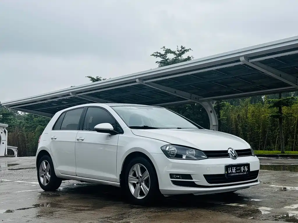 Volkswagen Golf 2016 230TSI AT Comfort