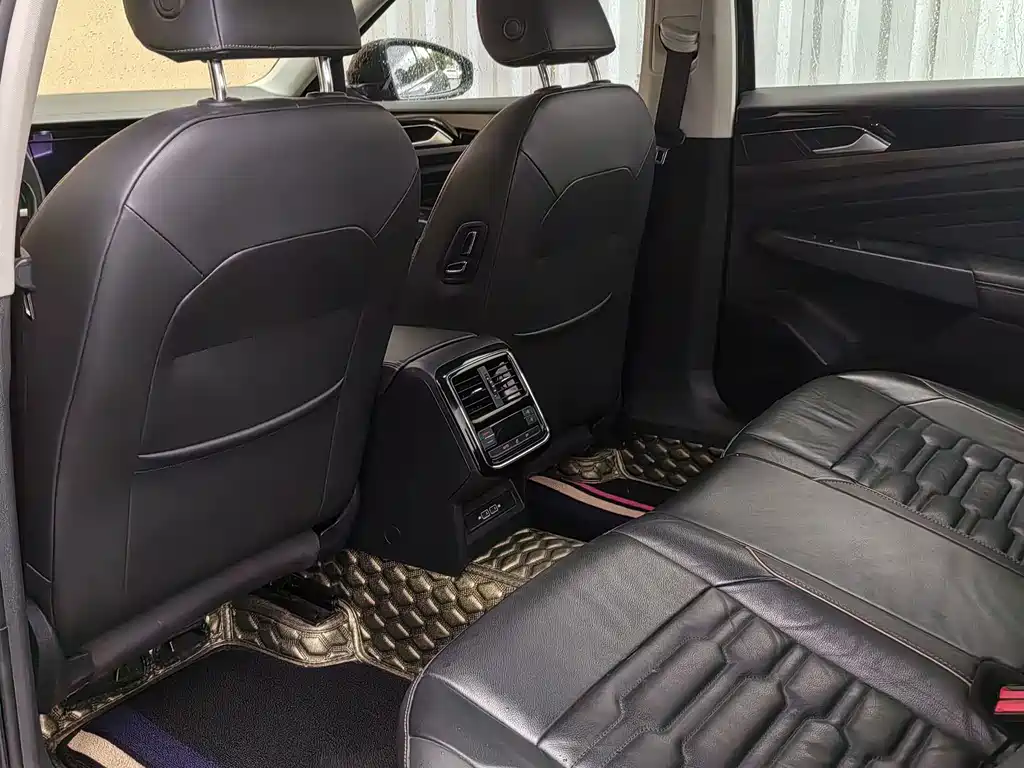 Volkswagen Passat — миниатюра 8