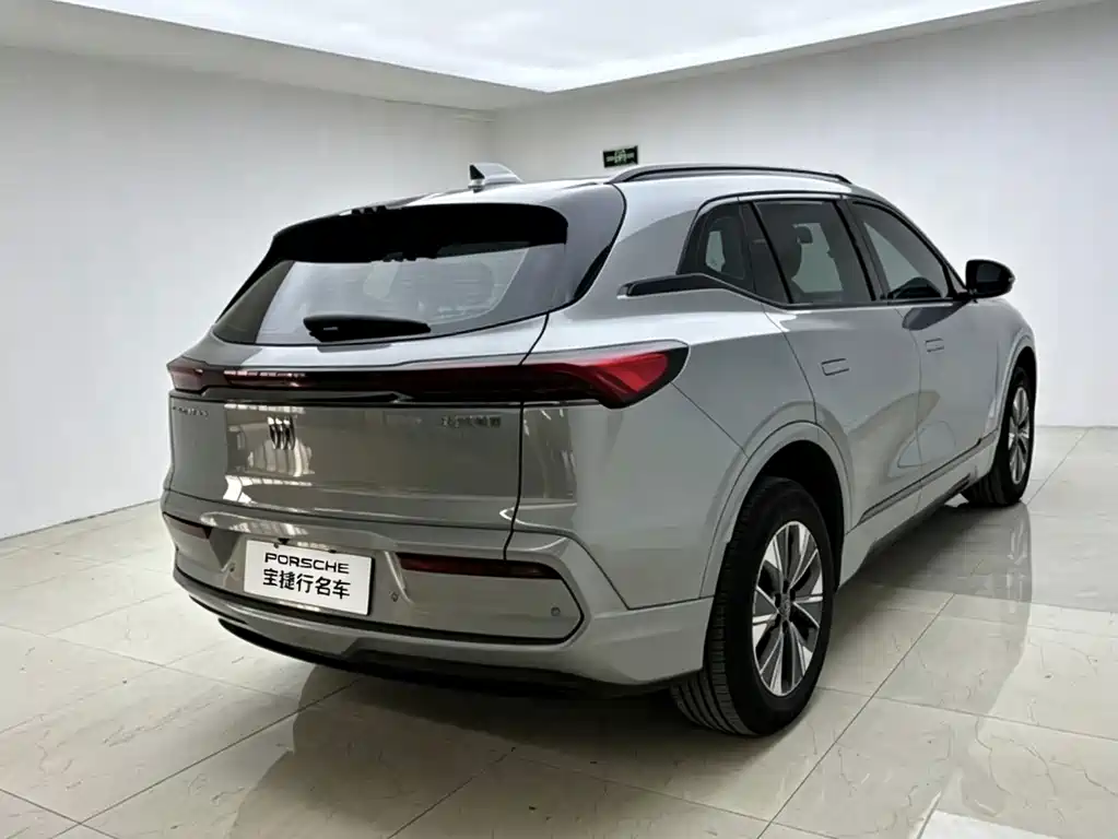 Buick E5 — миниатюра 6