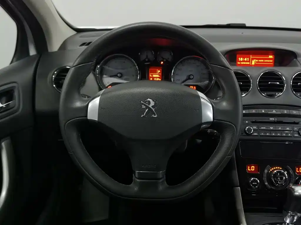 Peugeot 408 — миниатюра 11