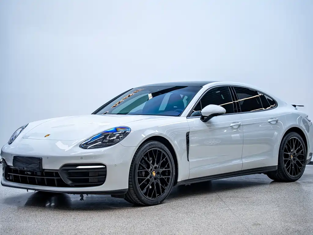 Porsche Panamera 2023