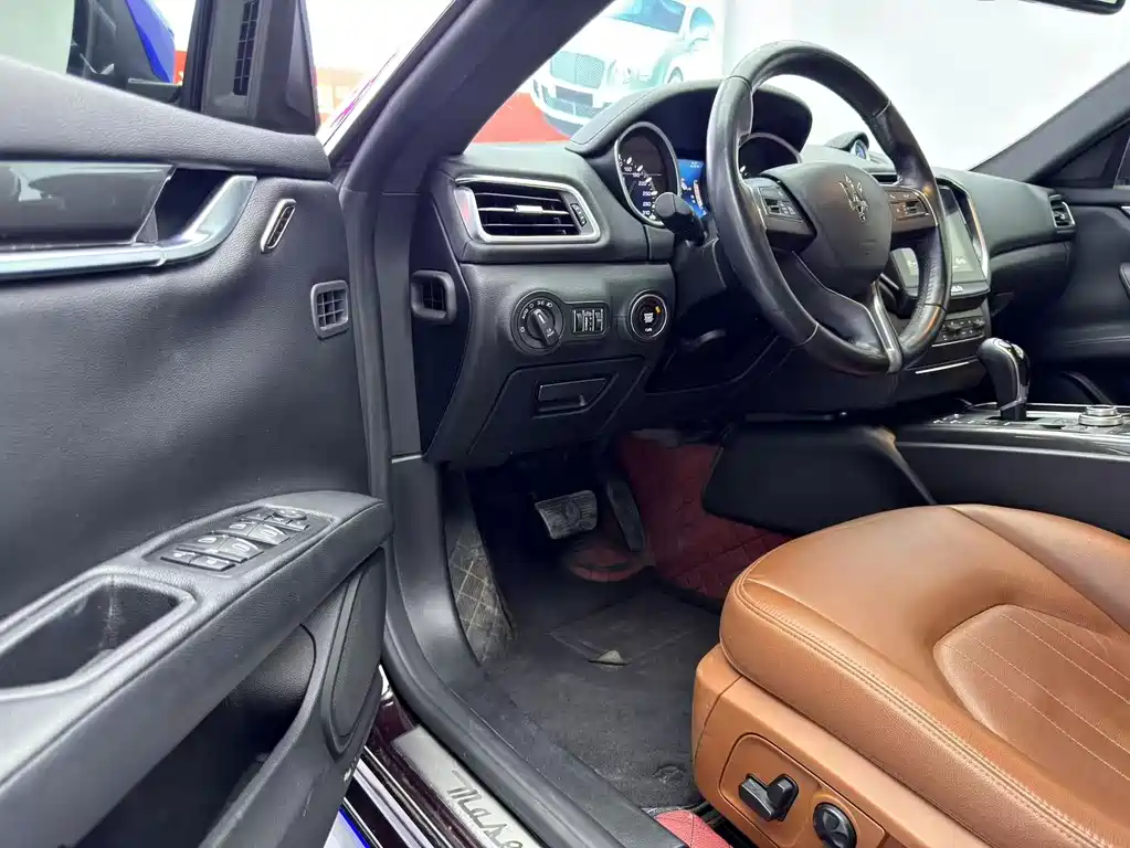 Maserati Ghibli — миниатюра 4